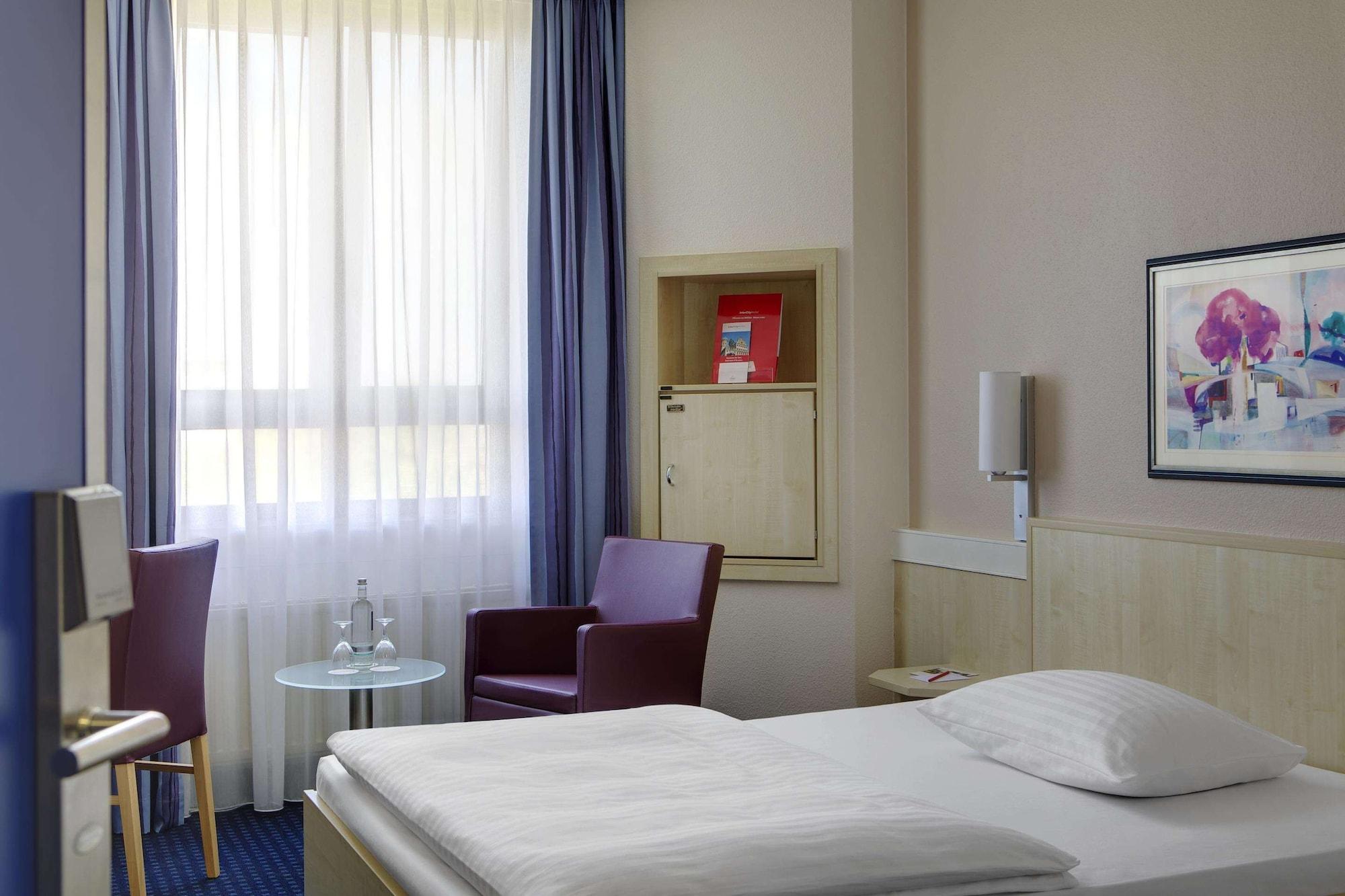 Intercityhotel Ulm Exterior photo