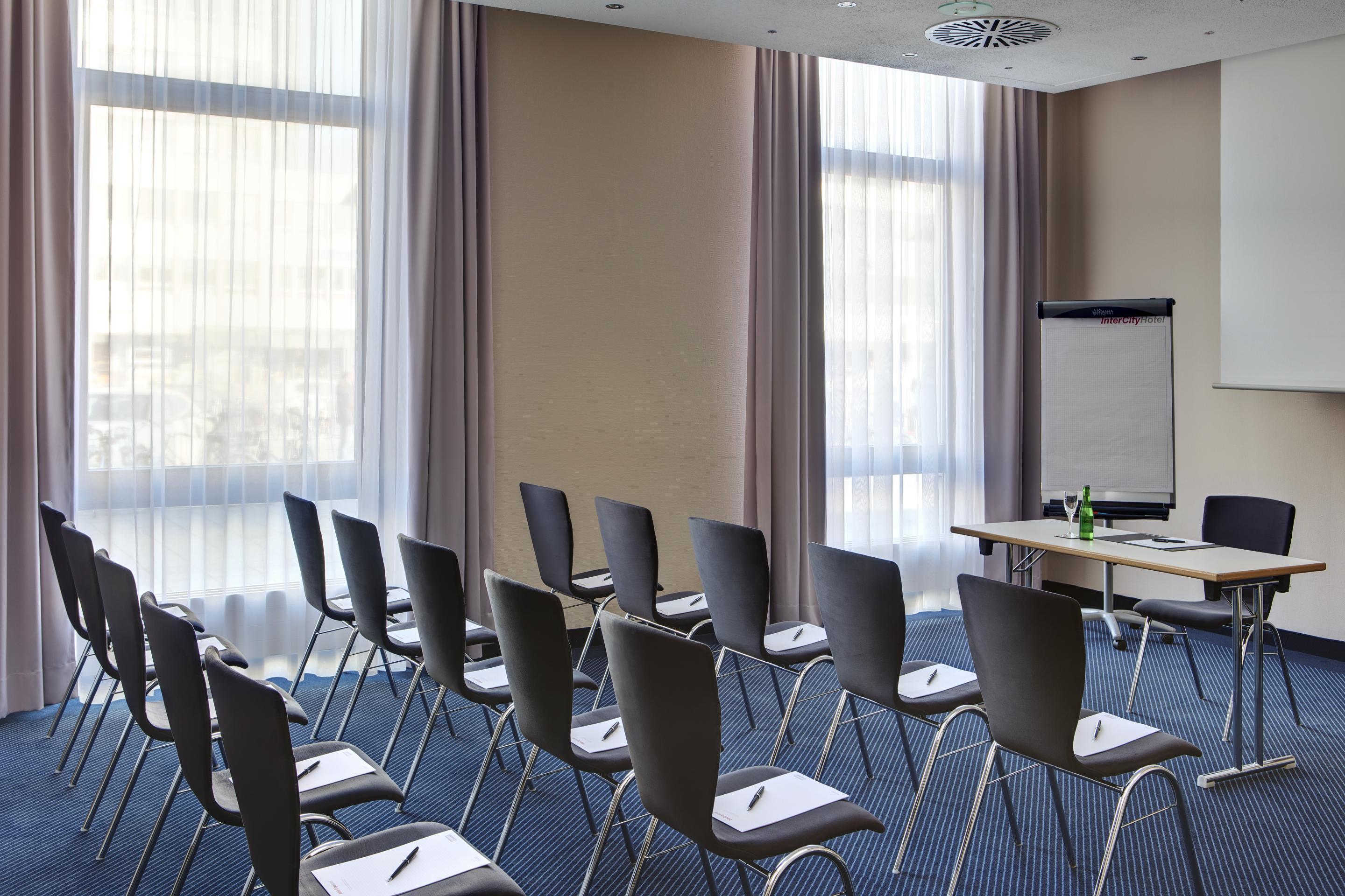 Intercityhotel Ulm Exterior photo